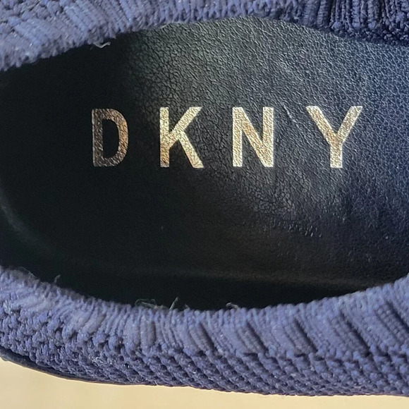 Original DKNY Melissa Navy Wedge Knit Slip-On Sneakers (Size: 6½) - Picture 13 of 14